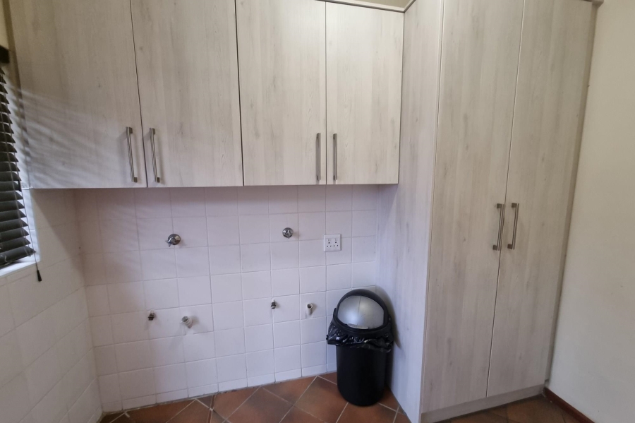 To Let 3 Bedroom Property for Rent in Vredekloof Western Cape